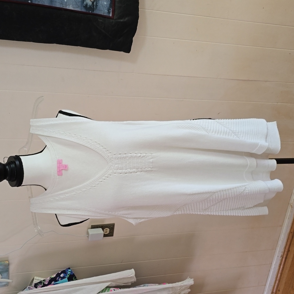 XL Lilly Pulitzer sweater